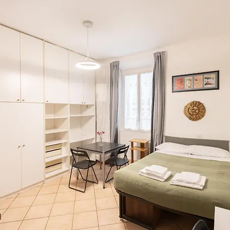 Loft In Zona Bocconi Daire